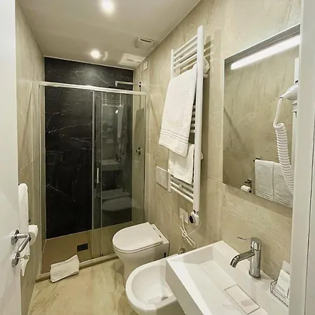 Cassia Collection Rome